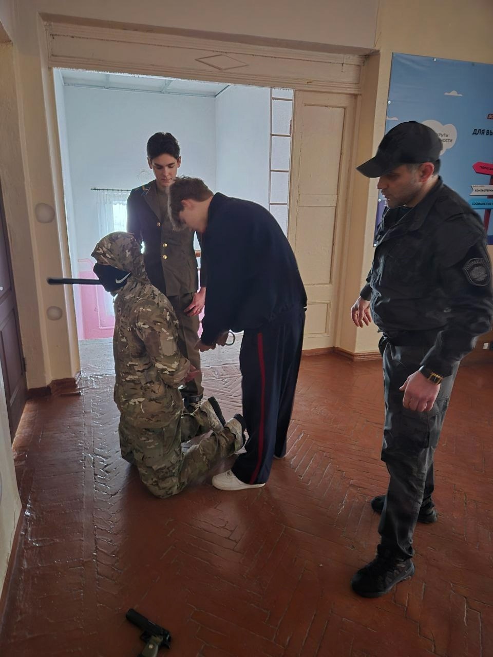 Учение по действиям охраны, персонала и обучающихся при угрозе преступления террористической направленности.